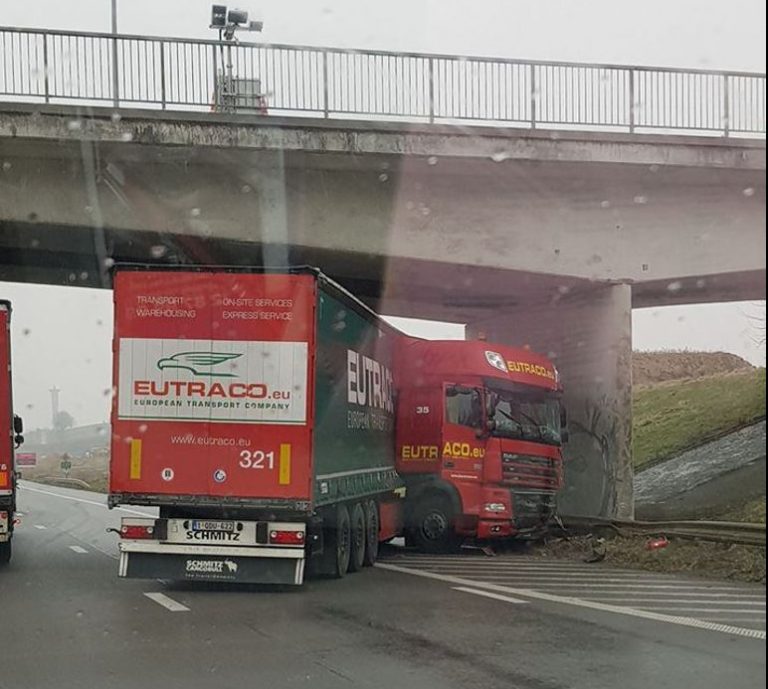 比利时气象部门发布道路结冰橙色预警（建议今天避免出行）！