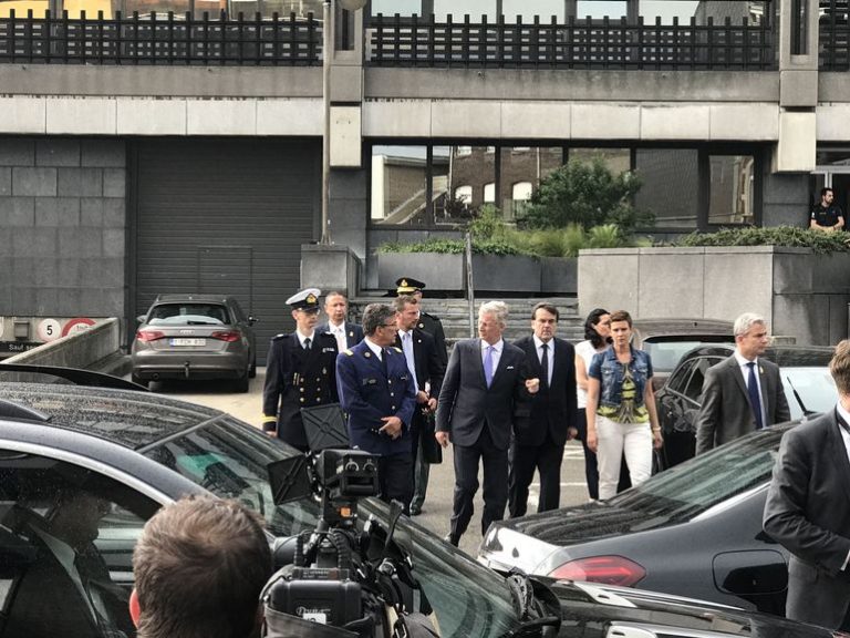 【热点追踪】列日袭警者在服刑期间，曾被13次获准离狱活动