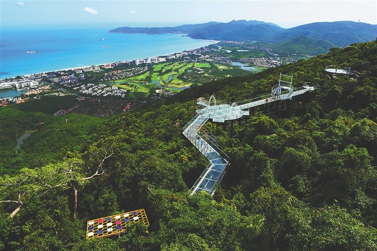 在360°山海间畅游：海南首条玻璃栈道来了！