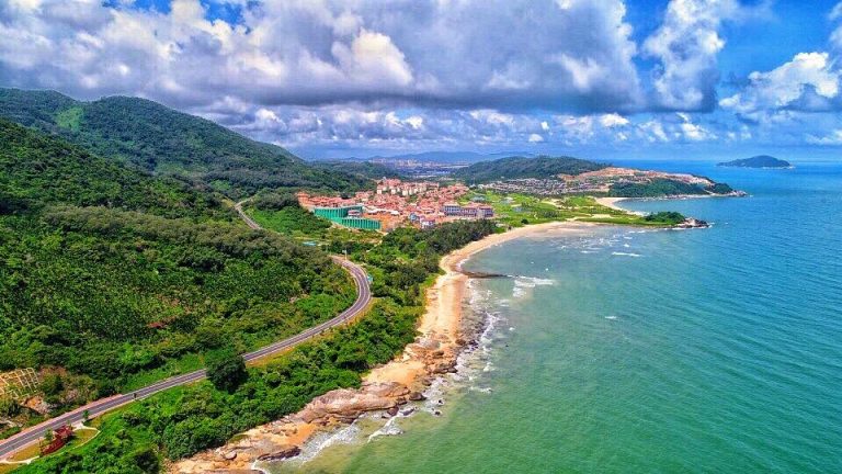 宛在画中游：海南最美沿海公路