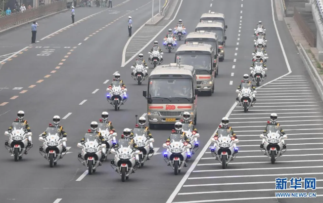【侠客岛】这29人，画出9100多万党员的精神天际线