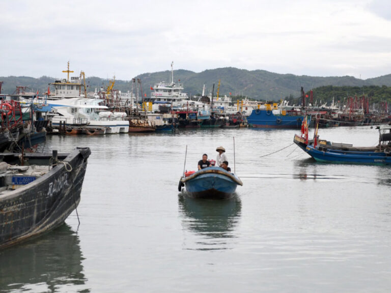 珠海解除交通管制　深圳解除五停措施 澳門將在下午3時改發三號風球